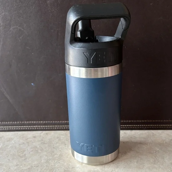 YETI Navy Insulated Mug with Handle - Picture 2 of 4